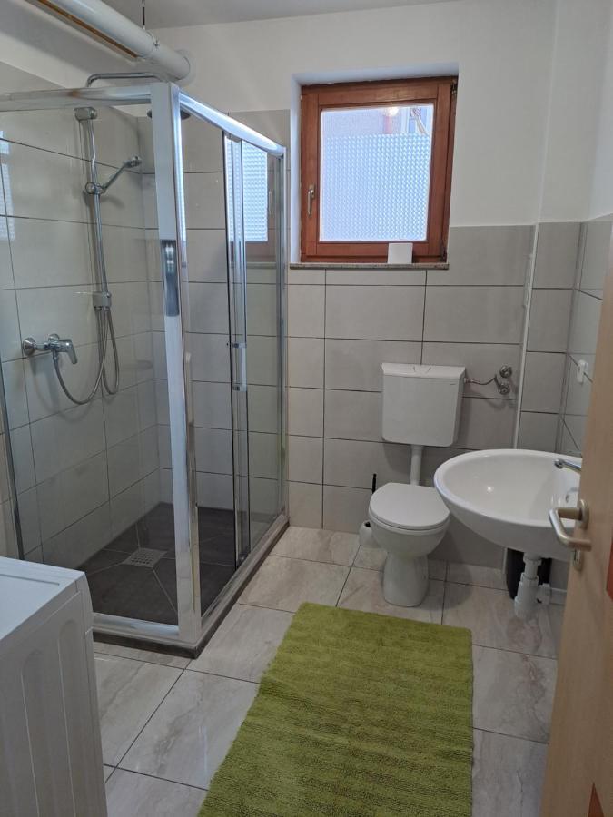 Apartment Sara1 *