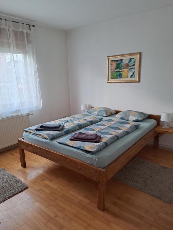 Apartment Sara1 *